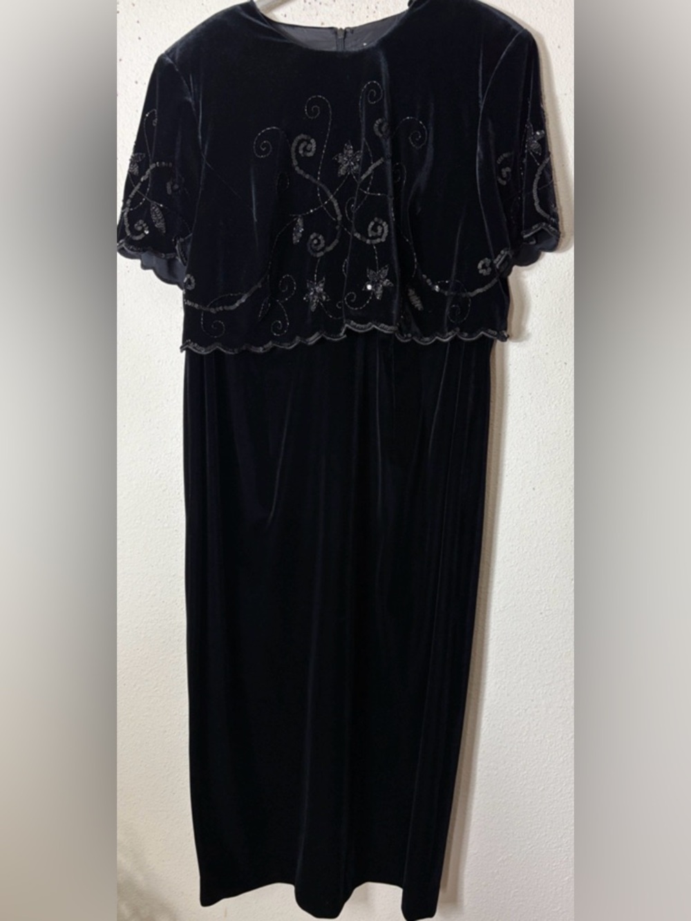 R&M Richards Black Velvet Evening Dress with sequins attached top  16WP